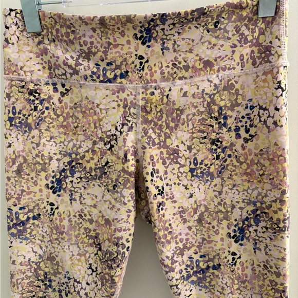 Athleta Elation Train Logo 7/8 Tight Size Large - Picture 4 of 13